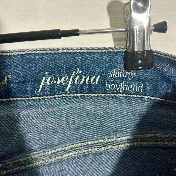 7 For All Mankind Josefina Skinny boyfriend Jeans Size 28 Button Fly Distressed - Picture 7 of 15